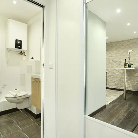 Le Marais By Prestige Apartment *